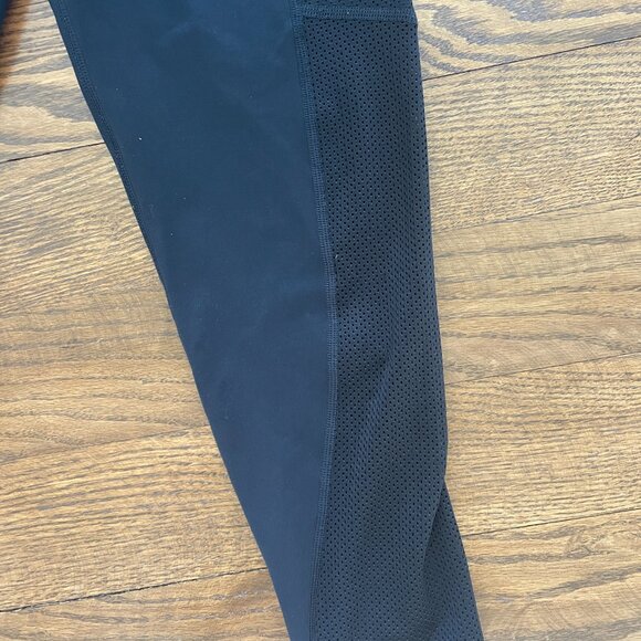 Aerie Chill Play Move High-Waisted Leggings Black Pockets Mesh Detail - Picture 2 of 3